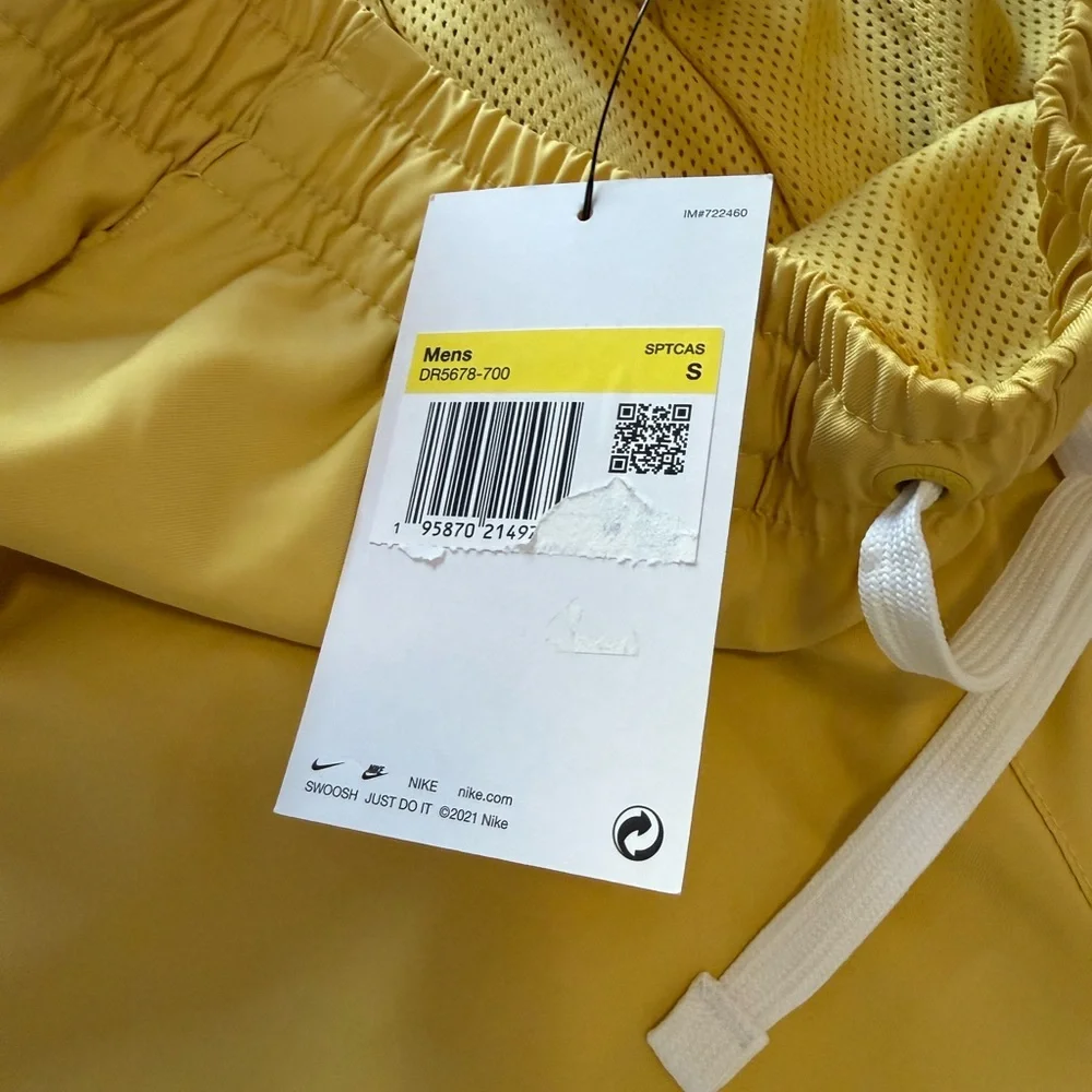 Nike Men’s Yellow Swim Trunks Board Shorts Standard Fit Mid Thigh NEW NWT Small - Picture 5 of 15
